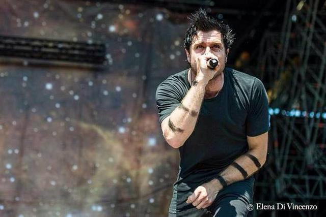 Sou Vocalista, procuro bandas para paticipar