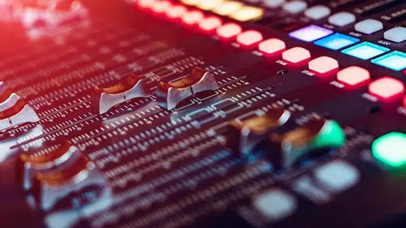 Produtor musical busca bandas!