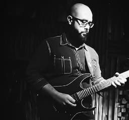 Guitarrista/Violonista
