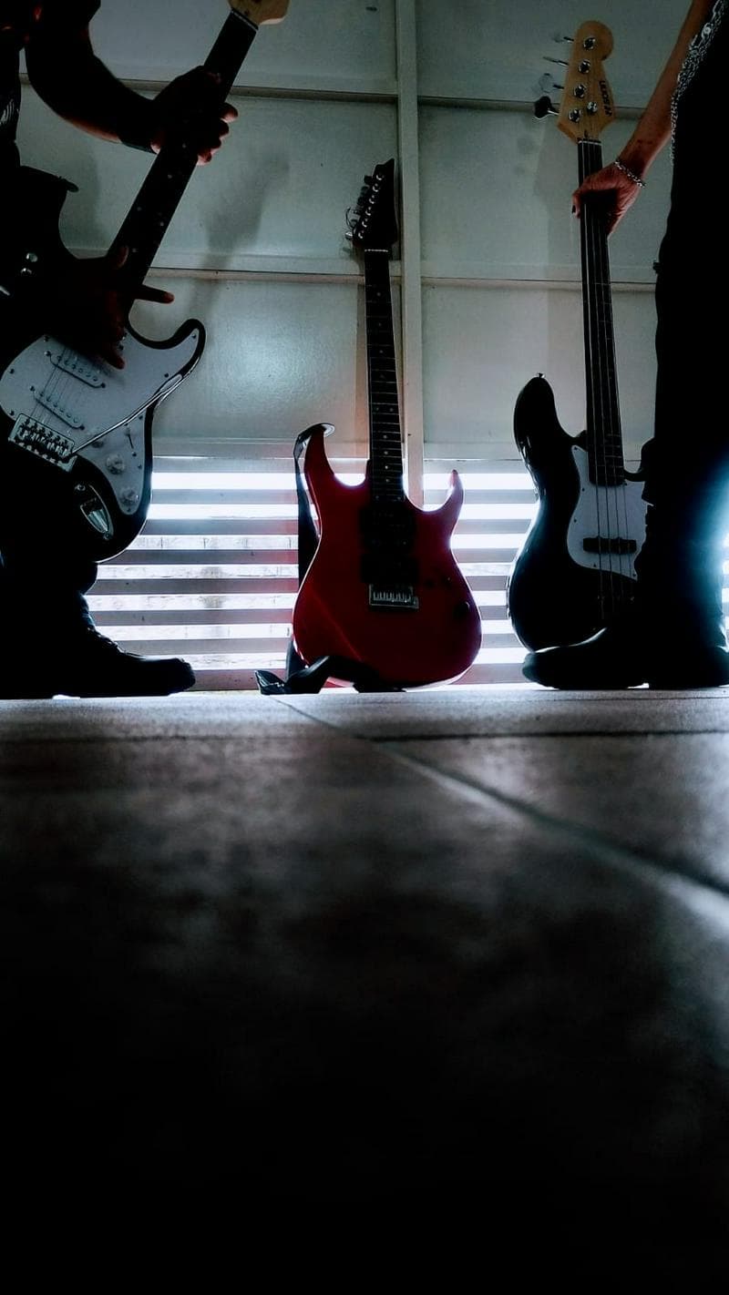 Procuramos Baterista e Vocalista Feminina