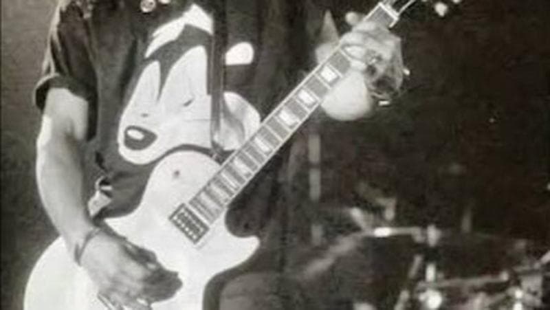 Procuro Banda/Músicos que curtam Hard/Glam