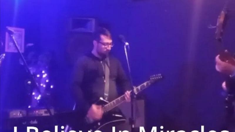 Procuro baixista que goste de heavy metal