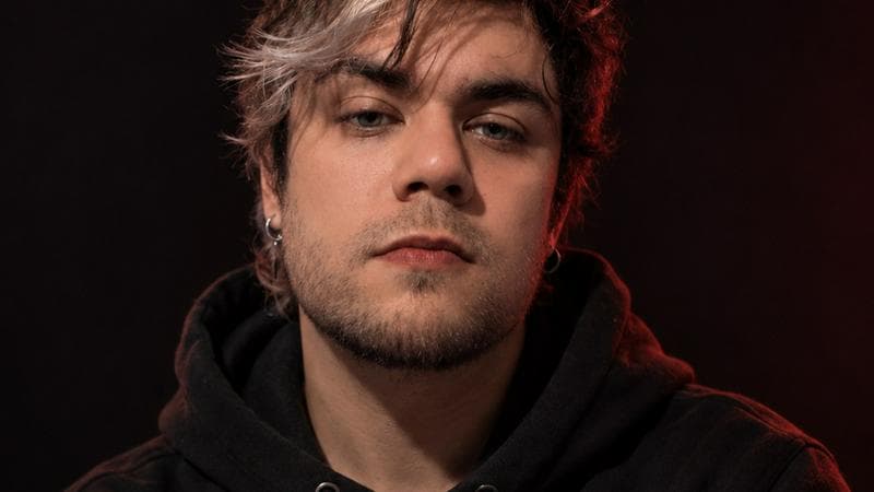 Vocalista procura banda autoral