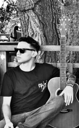 Eric Diow, vocalista, compositor