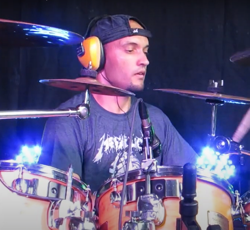Baterista a procura de banda profissional (viver de música)