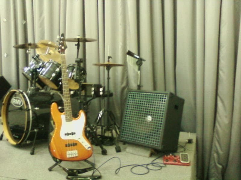 Procurando banda para tocar