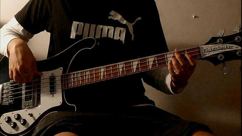 Baixista procuro banda de rock