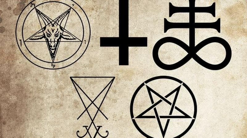 BUSCANDO GUITARRISTAS E VOCALISTA PARA BANDA TEATRAL DE METAL
